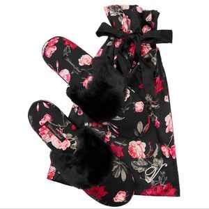 Victoria’s Secret satin plush slippers and bag floral sleep shoe M - L